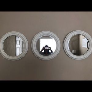 Set of 3 round mirrors